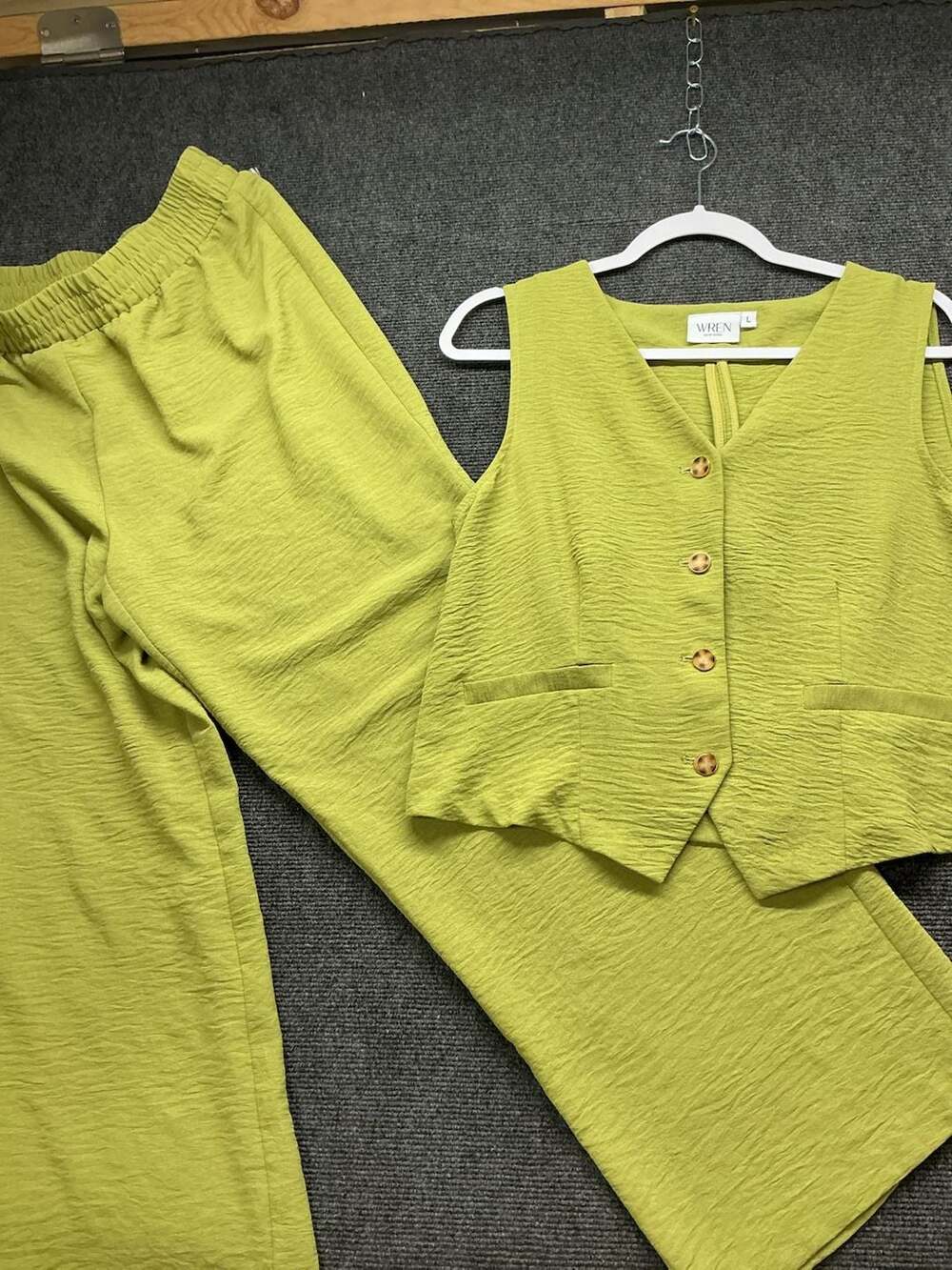 Wren New York Chartreuse Crinkled Texture Vest and Wide Leg Pant Set - Picture 4 of 5